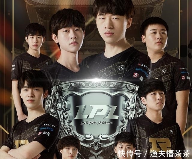 他在思考自 他在思考自