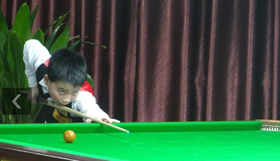 宣布与年轻 宣布与年轻