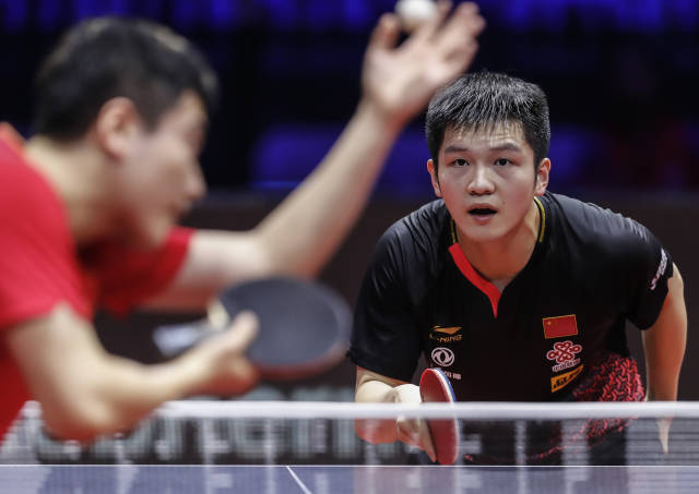 队员之间的 队员之间的